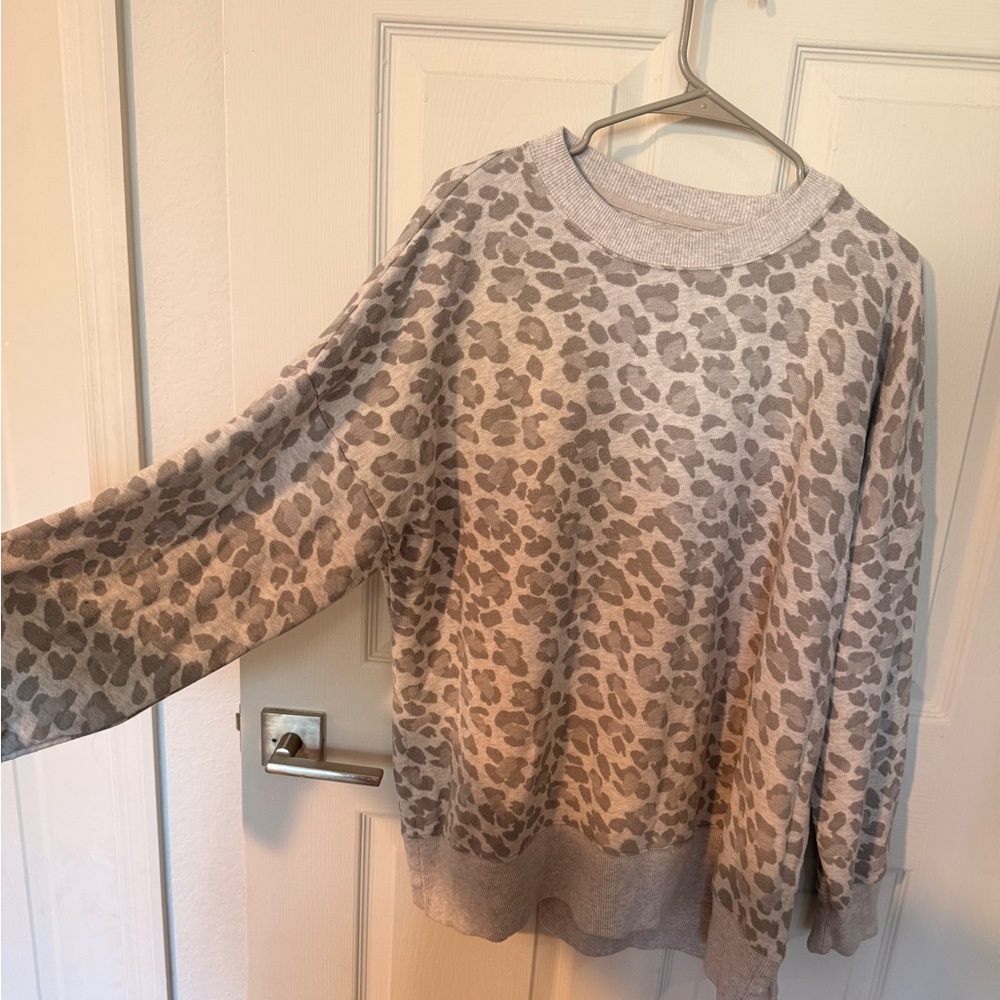 Aerie Leopard Print Crewneck Sweatshirt/Sweater